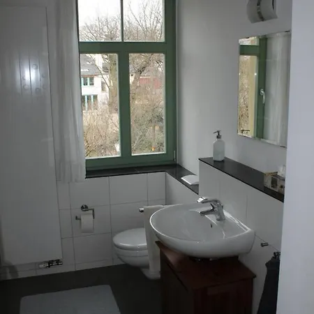 Traumhafte Etagenwohnung In Guenderzeitvilla *