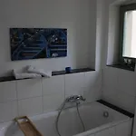 Traumhafte Etagenwohnung In Guenderzeitvilla