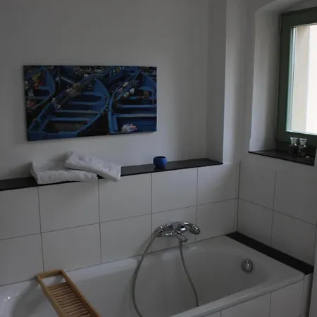 Traumhafte Etagenwohnung In Guenderzeitvilla