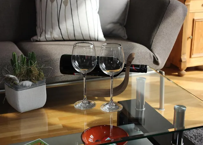 Traumhafte Etagenwohnung In Guenderzeitvilla Апартаменты *