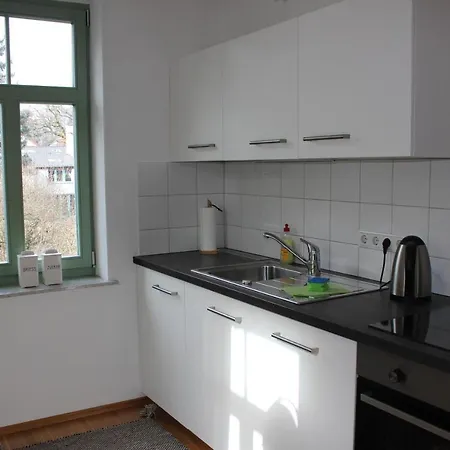 شقة Traumhafte Etagenwohnung In Guenderzeitvilla