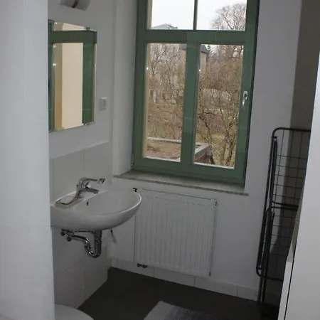 Traumhafte Etagenwohnung In Guenderzeitvilla