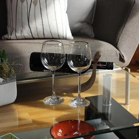 Traumhafte Etagenwohnung In Guenderzeitvilla 아파트 *